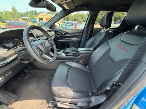 Used 2024 Jeep Compass Trailhawk AWD/4WD image 29