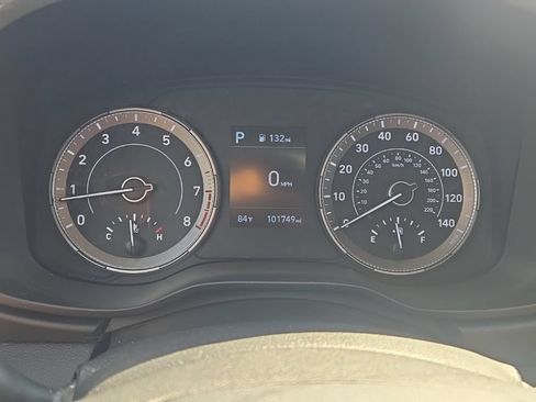 Used 2022 Hyundai Venue SEL FWD image 4