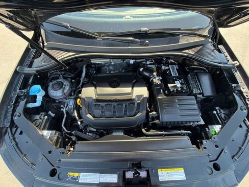 Used 2022 Volkswagen Tiguan SE AWD/4WD image 25