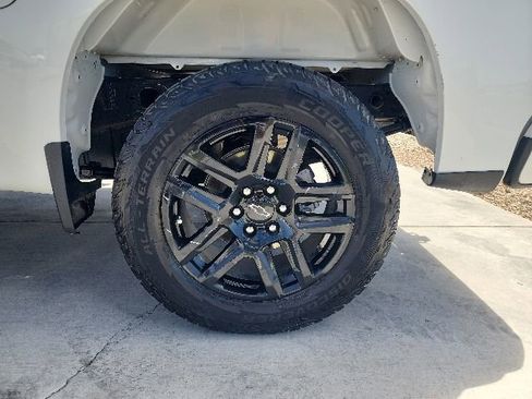 Used 2023 Chevrolet Silverado 1500 Custom w/ LPO, Dark Essentials Package AWD/4WD image 20