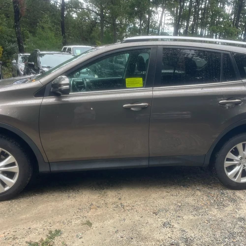 Used 2015 Toyota RAV4 Limited w/ Technology Package AWD/4WD image 4