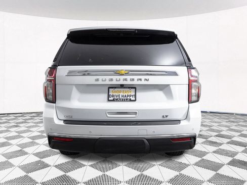 Used 2022 Chevrolet Suburban LT w/ Luxury Package AWD/4WD image 17