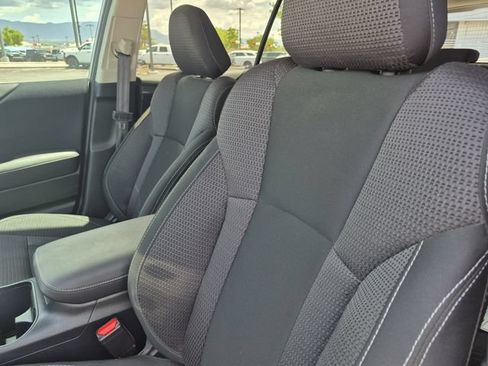 Used 2025 Subaru Outback Premium w/ Popular Package #1A AWD/4WD image 18