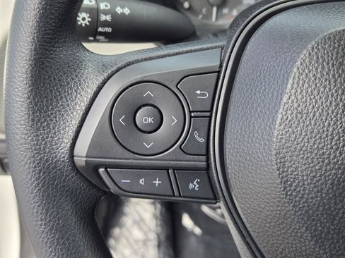 Used 2025 Toyota Corolla LE FWD image 14