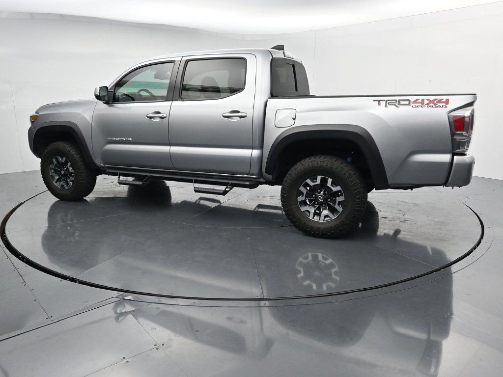 Used 2023 Toyota Tacoma TRD Off-Road w/ Technology Package AWD/4WD image 5