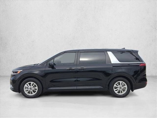Used 2024 Kia Carnival LX FWD image 9