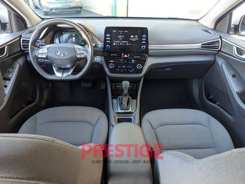 Used 2022 Hyundai Ioniq SEL image 27