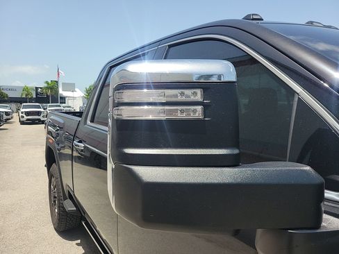Used 2026 GMC Sierra 2500 Denali Ultimate AWD/4WD image 8