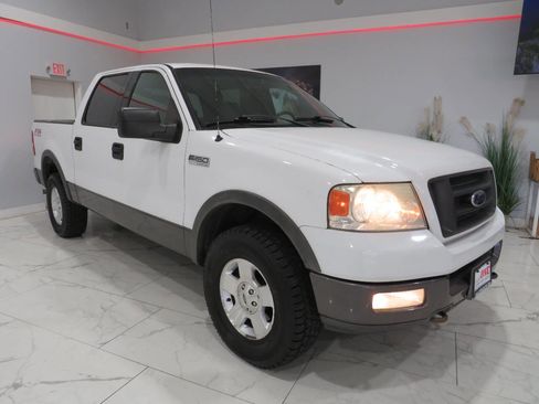 Used 2004 Ford F150 XLT image 2