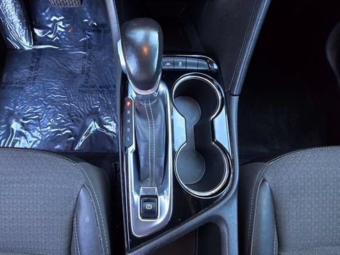 Used 2024 Buick Encore GX Preferred FWD image 13