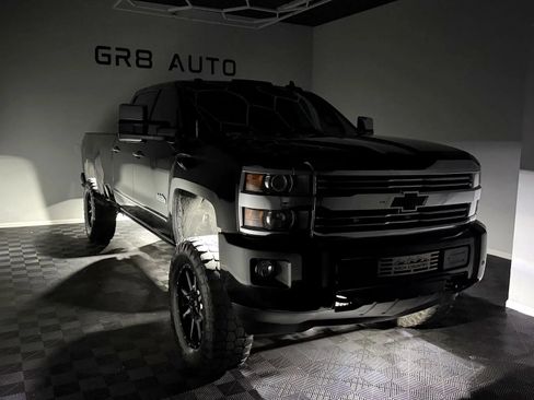 Used 2015 Chevrolet Silverado 3500 High Country w/ Duramax Plus Package AWD/4WD image 11