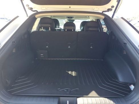 New 2025 Kia EV6 Light w/ Light LR Technology Package image 8