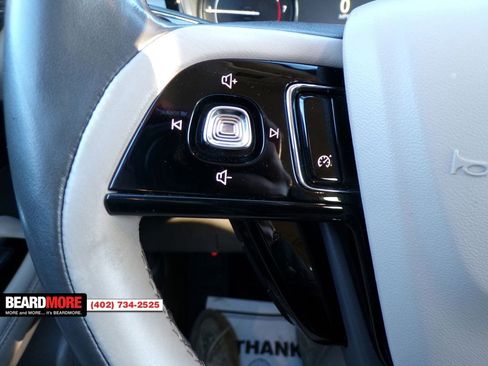 Used 2021 Lincoln Corsair Standard w/ Rear Removable Package Tray image 24