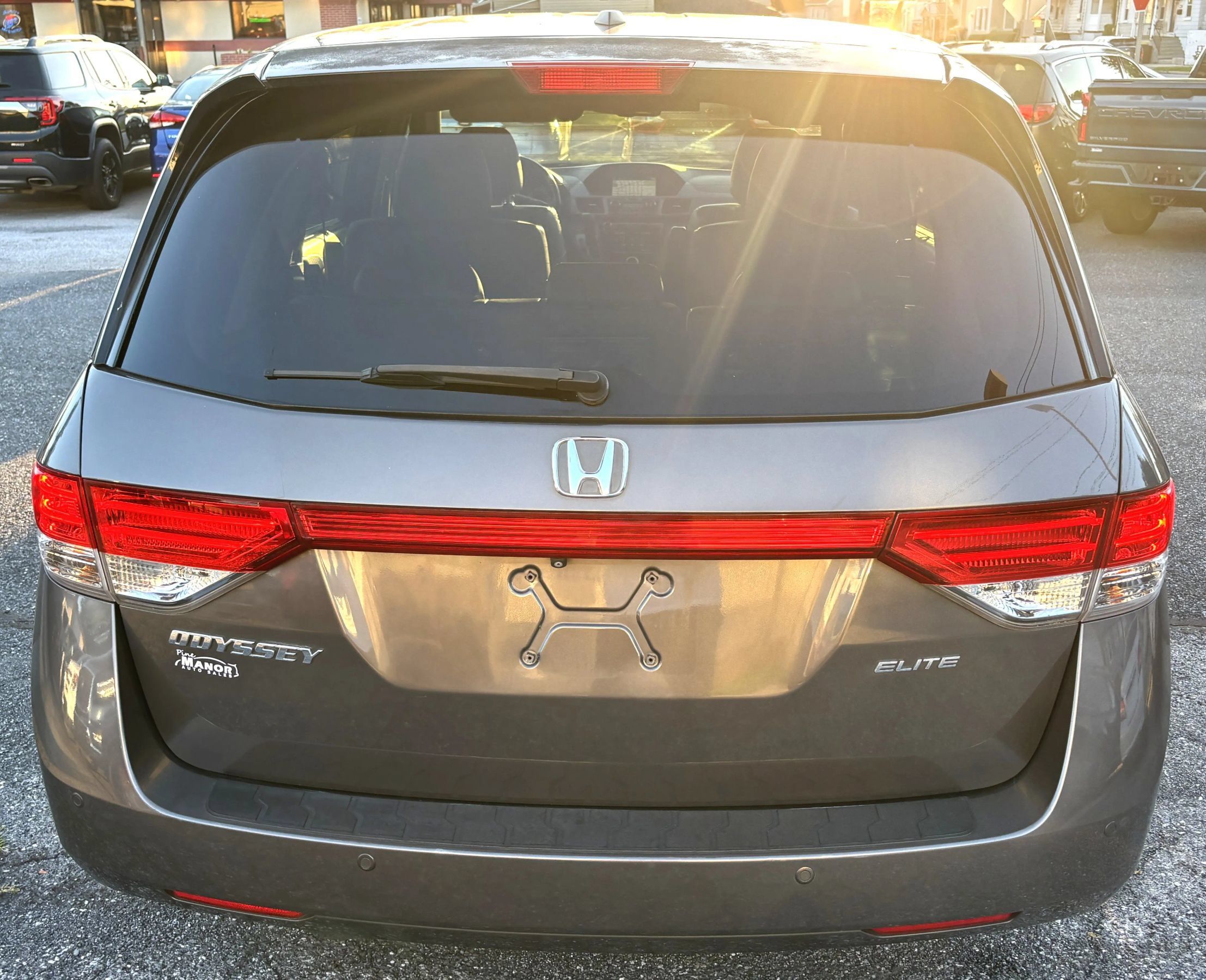 Used 2015 Honda Odyssey Touring Elite image 36