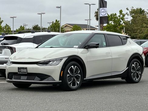 Used 2024 Kia EV6 Wind w/ Wind Technology Package RWD image 8