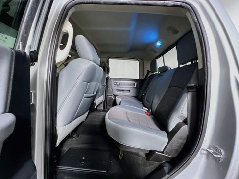 Used 2013 RAM 1500 Big Horn RWD image 28