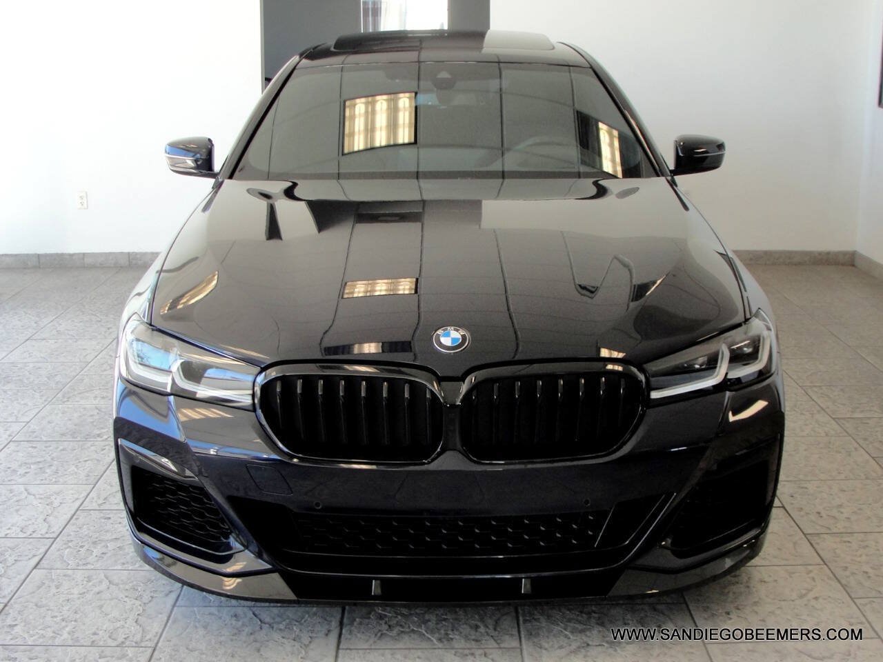 Used 2023 BMW 540i w/ M Sport Package RWD image 2