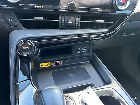 Used 2024 Lexus NX 350h AWD w/ Vision Package image 32