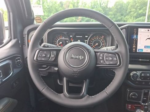 New 2026 Jeep Gladiator Mojave AWD/4WD image 9