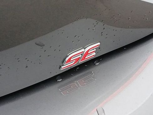 Used 2022 Toyota Corolla SE w/ SE Preferred Package image 23