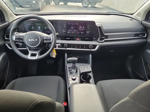 Used 2024 Kia Sportage LX FWD image 11