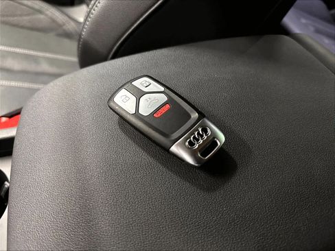 Used 2023 Audi Q5 2.0T Premium Plus w/ Premium Plus Package AWD/4WD image 12