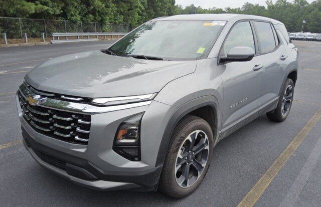 Used 2026 Chevrolet Equinox LT w/ Convenience Package II FWD image 10