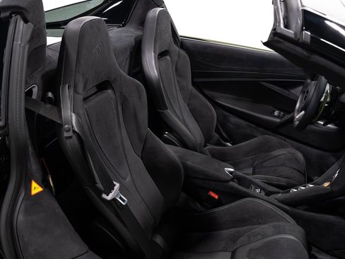 Used 2026 McLaren 750S Spider RWD image 71