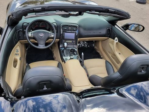 Used 2011 Chevrolet Corvette Grand Sport w/ Preferred Equipment Group RWD image 31