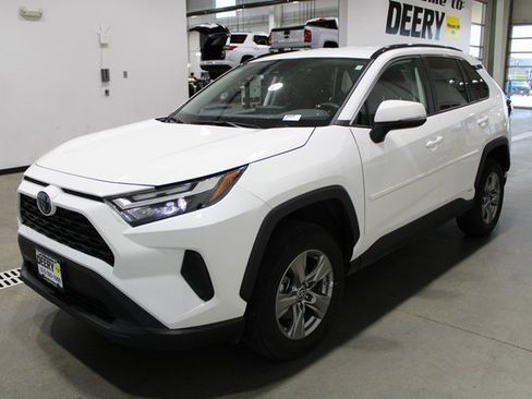 Used 2024 Toyota RAV4 LE image 30