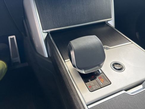 Used 2024 Land Rover Range Rover SE image 14