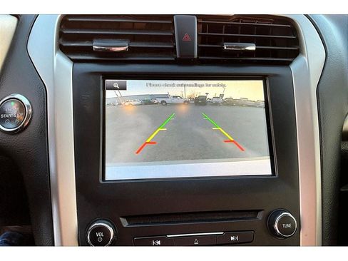 Used 2016 Ford Fusion SE w/ Equipment Group 202A image 24