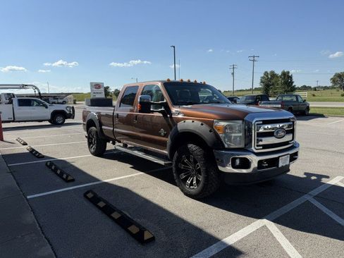 Used 2011 Ford F350 Lariat w/ Lariat Interior Pkg image 3