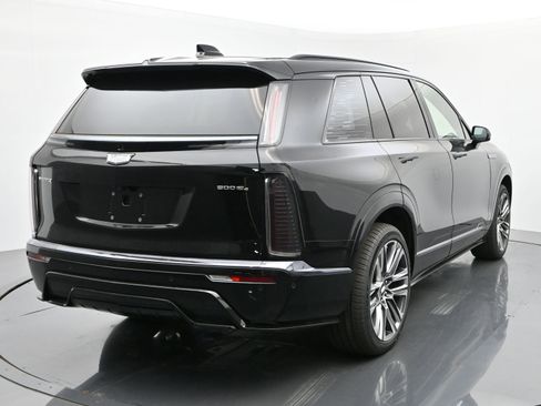 New 2026 Cadillac Vistiq Platinum w/ LPO, Floor Liner Package image 5