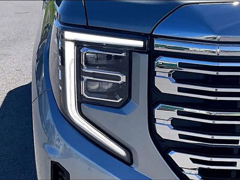 Used 2023 GMC Sierra 1500 Denali w/ Denali Reserve Package AWD/4WD image 30