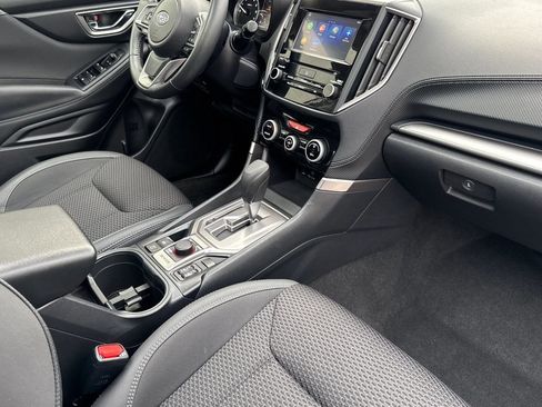 Used 2023 Subaru Forester Premium image 32