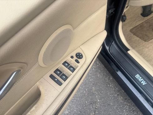 Used 2006 BMW 325xi Sedan image 11