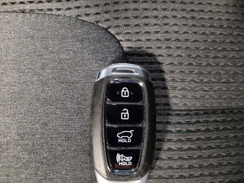 Used 2019 Hyundai Santa Fe SEL FWD image 32