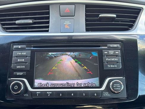 Used 2017 Nissan Sentra SV image 17