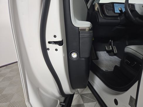 Used 2024 Rivian R1T Adventure AWD/4WD image 30