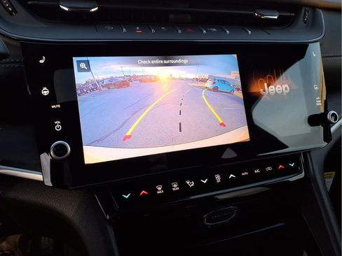 New 2026 Jeep Grand Cherokee Altitude AWD/4WD image 25