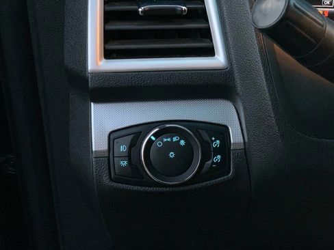 Used 2015 Ford Explorer XLT image 15