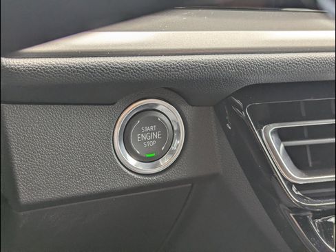 New 2026 Chevrolet Traverse LT w/ LPO, Floor Liner Package FWD image 22