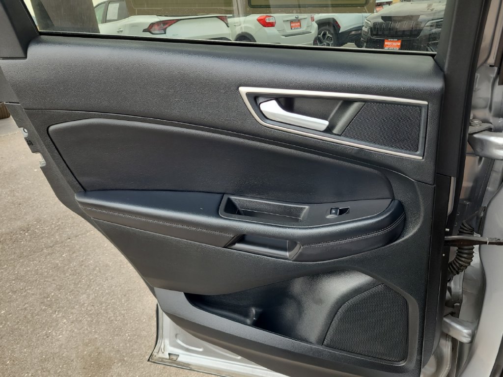 Used 2023 Ford Edge SEL AWD/4WD image 27