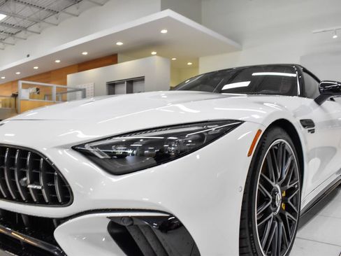 Certified 2022 Mercedes-Benz SL 63 AMG 4MATIC image 11