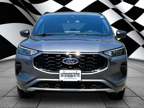 Used 2023 Ford Escape ST-Line w/ Tech Pack #1 image 3