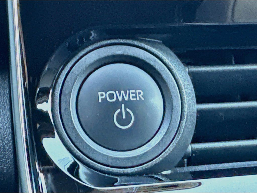 Certified 2023 Subaru Solterra AWD image 18
