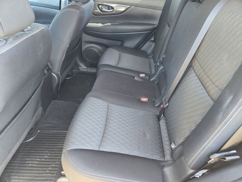 Used 2020 Nissan Rogue SV w/ Sun & Sound Touring Package image 33