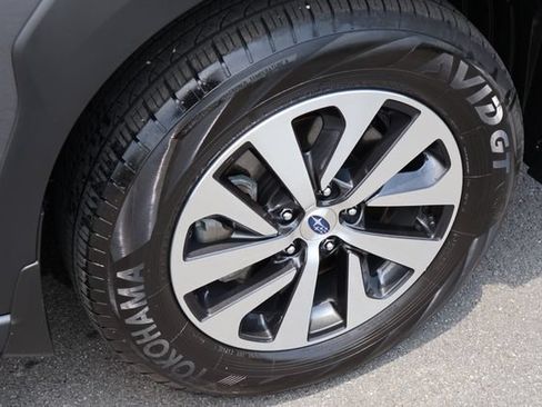 Certified 2025 Subaru Outback Premium w/ Popular Package #1A AWD/4WD image 29