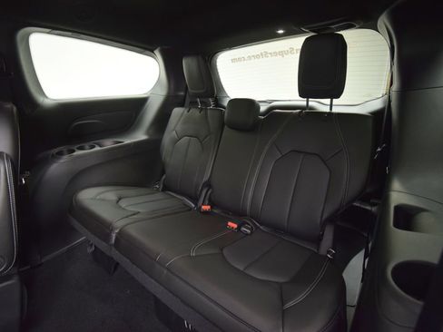 New 2026 Chrysler Pacifica Select w/ S Appearance Package image 36